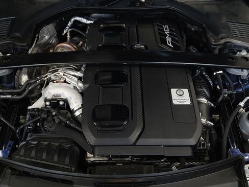 Used 2025 Mercedes-Benz C 43 AMG 4MATIC Sedan image 31