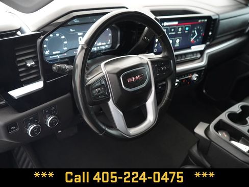 Used 2025 GMC Sierra 1500 SLT AWD/4WD image 22