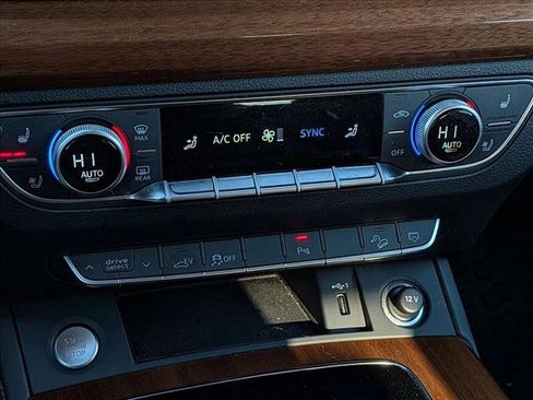 Certified 2023 Audi Q5 e Premium Plus w/ Premium Plus Package image 9