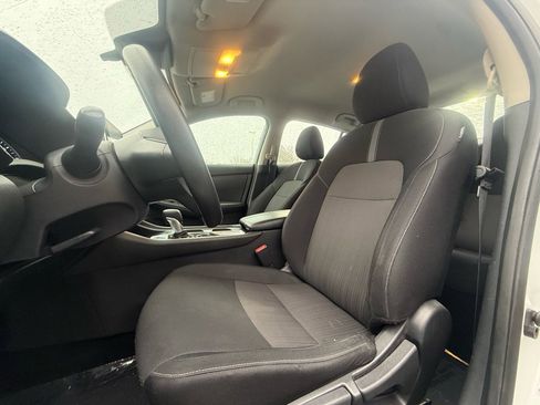 Used 2024 Nissan Sentra SV image 9