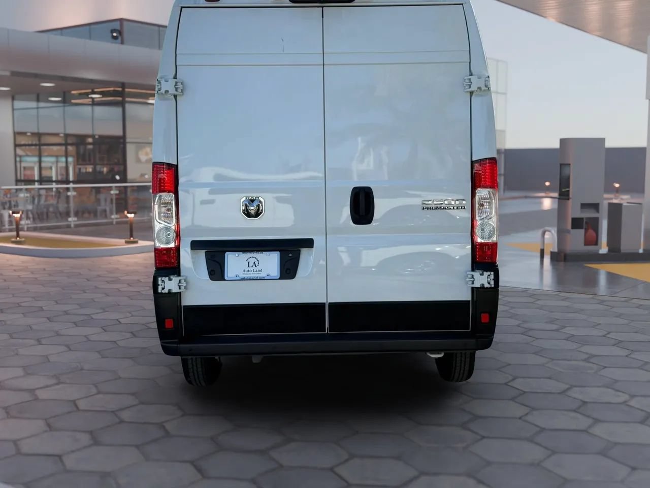 Used 2024 RAM ProMaster 2500 w/ Safety Group FWD image 5