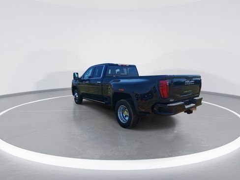 Used 2024 GMC Sierra 3500 Denali Ultimate AWD/4WD image 6