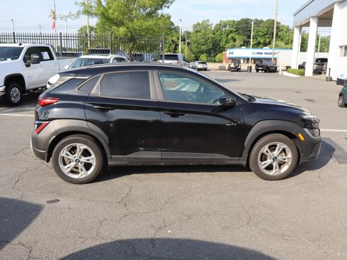 Used 2022 Hyundai Kona SEL w/ Convenience Package FWD image 11