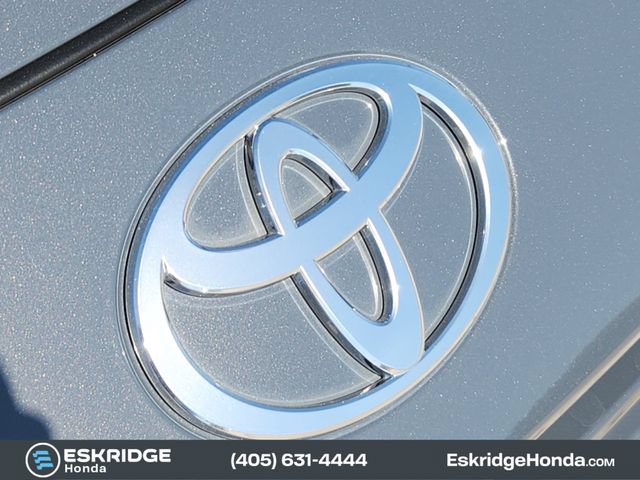 Used 2024 Toyota Prius Limited w/ Limited Premium Package FWD image 11