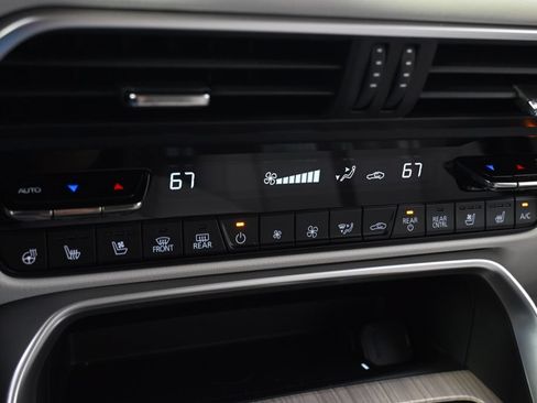 Certified 2026 MAZDA CX-90 Plug-In Hybrid w/ Premium Plus AWD/4WD image 33