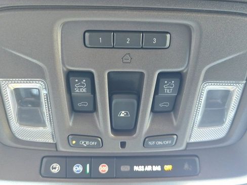 Used 2024 GMC Sierra 2500 Denali w/ Denali Reserve Package image 32