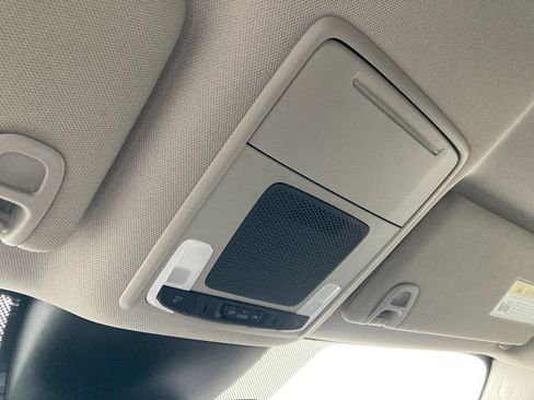 Used 2025 Honda Pilot EX-L image 29