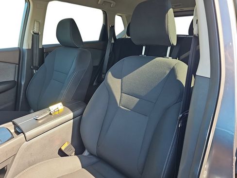 Used 2023 Nissan Rogue S FWD image 15