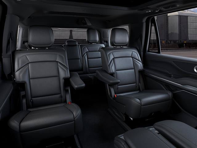New 2027 Lincoln Navigator Reserve w/ Jet Appearance Package AWD/4WD image 11
