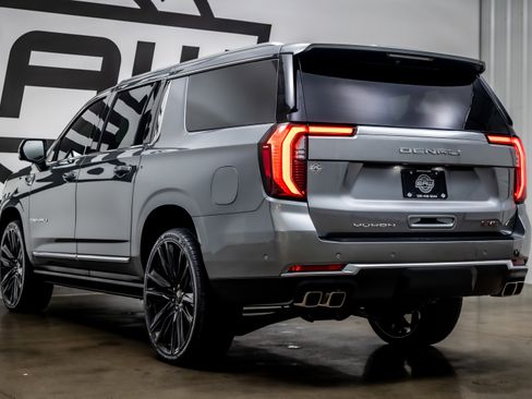 Used 2026 GMC Yukon XL Denali w/ Sun & Power Step Package AWD/4WD image 30
