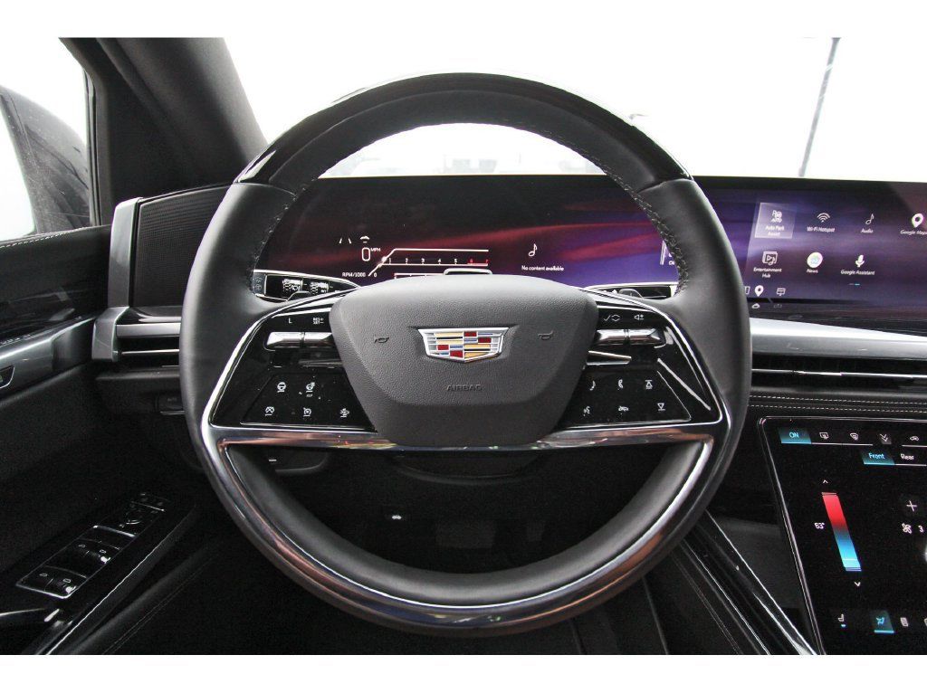 Used 2025 Cadillac Escalade ESV Sport AWD/4WD image 15