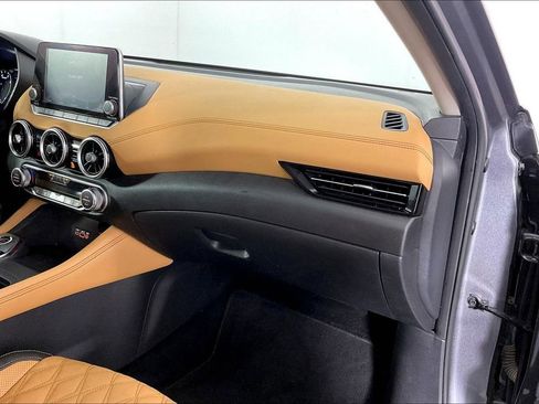 Used 2020 Nissan Sentra SV w/ SV Premium Package FWD image 21
