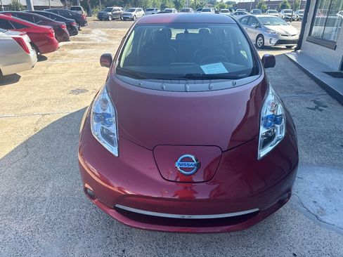 Used 2015 Nissan Leaf SL w/ Premium Package FWD image 5