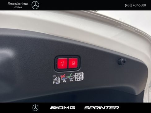 New 2026 Mercedes-Benz CLE 300 4MATIC Coupe image 7