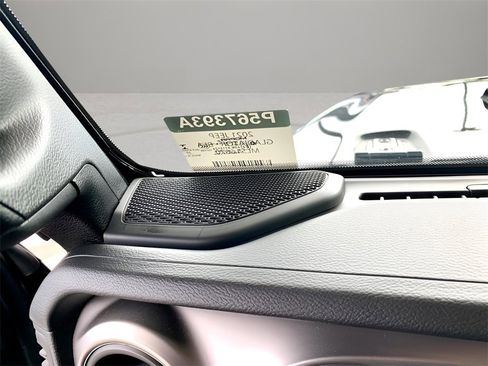 Used 2021 Jeep Gladiator Sport image 39