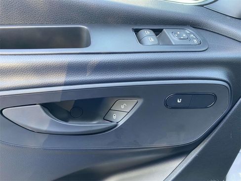 Used 2024 Mercedes-Benz Sprinter 2500 image 12