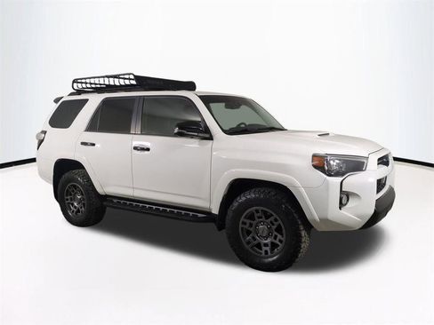 Used 2020 Toyota 4Runner Venture image 2