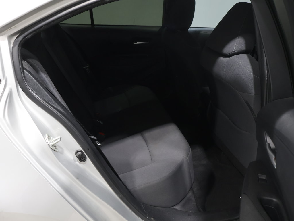 Used 2020 Toyota Corolla LE FWD image 18