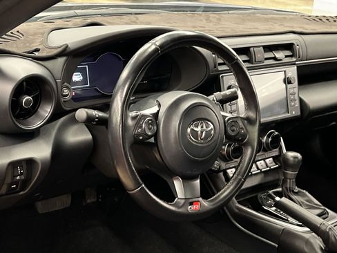 Used 2022 Toyota GR86 image 13