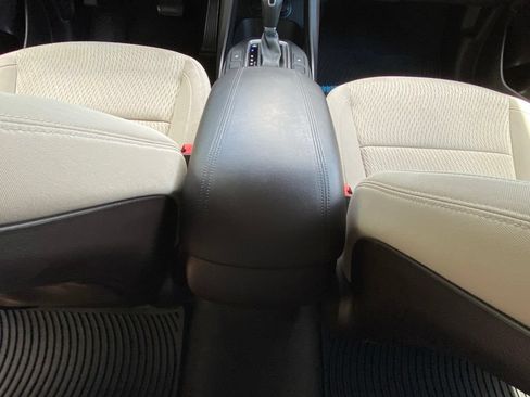 Used 2018 Hyundai Santa Fe Sport w/ 2.4L Value Package 02 FWD image 31