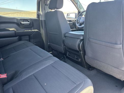 Used 2022 Chevrolet Silverado 1500 Custom RWD image 9