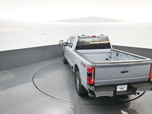 New 2026 Ford F250 Lariat w/ FX4 Off-Road Package image 19
