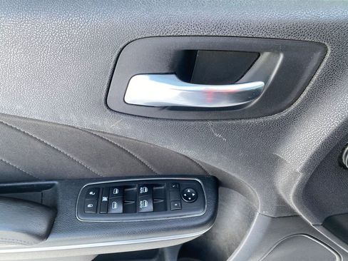 Used 2018 Dodge Charger GT image 12