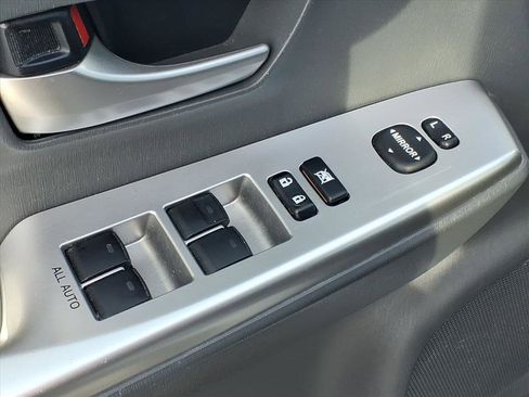 Used 2012 Toyota Prius V Five image 18