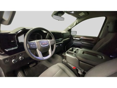 Used 2024 GMC Sierra 2500 SLE w/ SLE Convenience Package image 10