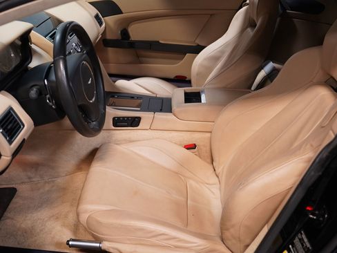 Used 2009 Aston Martin V8 Vantage Coupe image 29