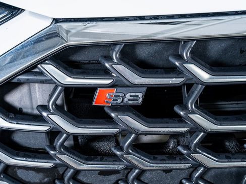 Used 2023 Audi S8 image 17