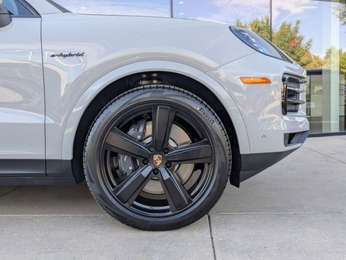 New 2026 Porsche Cayenne E-Hybrid image 11