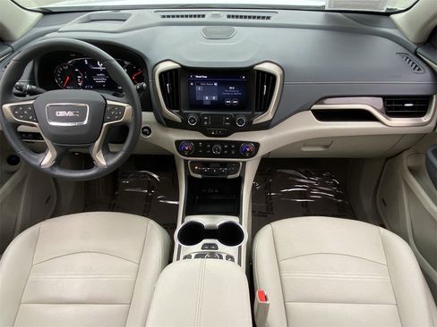 Used 2023 GMC Terrain Denali w/ Denali Premium Package image 15