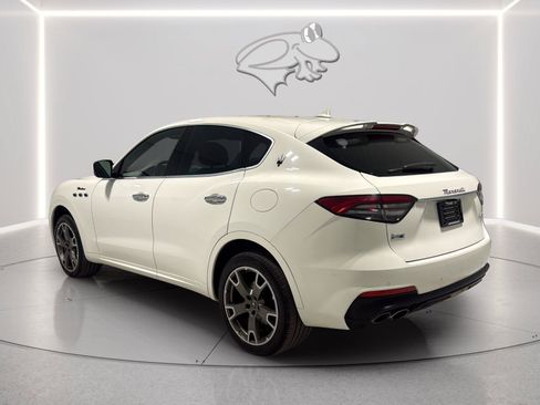 Used 2023 Maserati Levante Modena AWD/4WD image 3