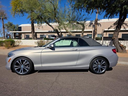 Used 2017 BMW 230i Convertible image 6