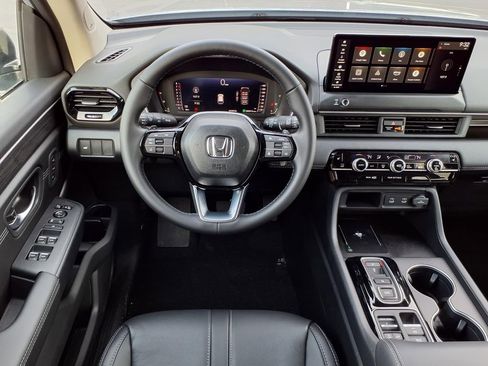 New 2026 Honda Pilot Touring image 14