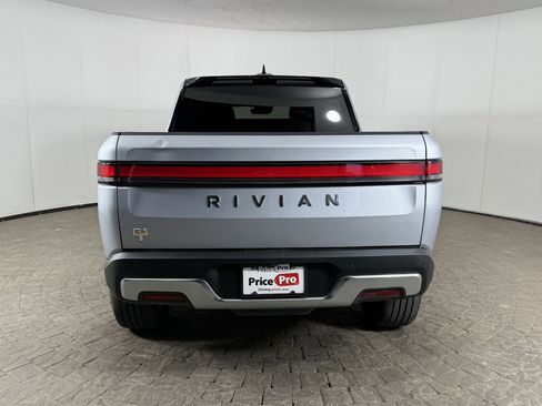 Used 2023 Rivian R1T Adventure image 7