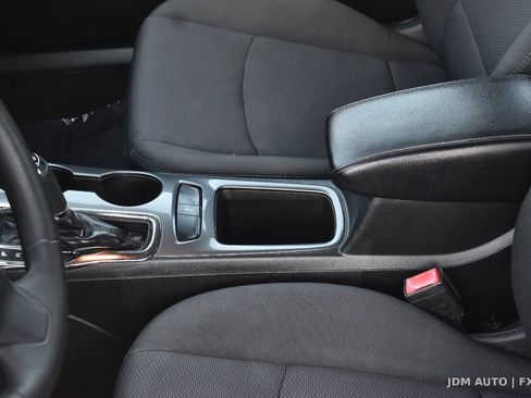 Used 2018 Chevrolet Cruze LT w/ LT Fleet Convenience Package FWD image 26