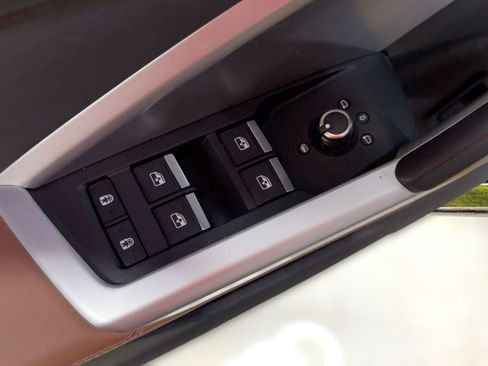 Used 2020 Audi Q3 2.0T Premium Plus w/ Premium Plus Package image 13