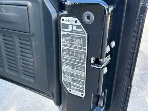 Certified 2022 Jeep Wrangler Unlimited Sport image 45