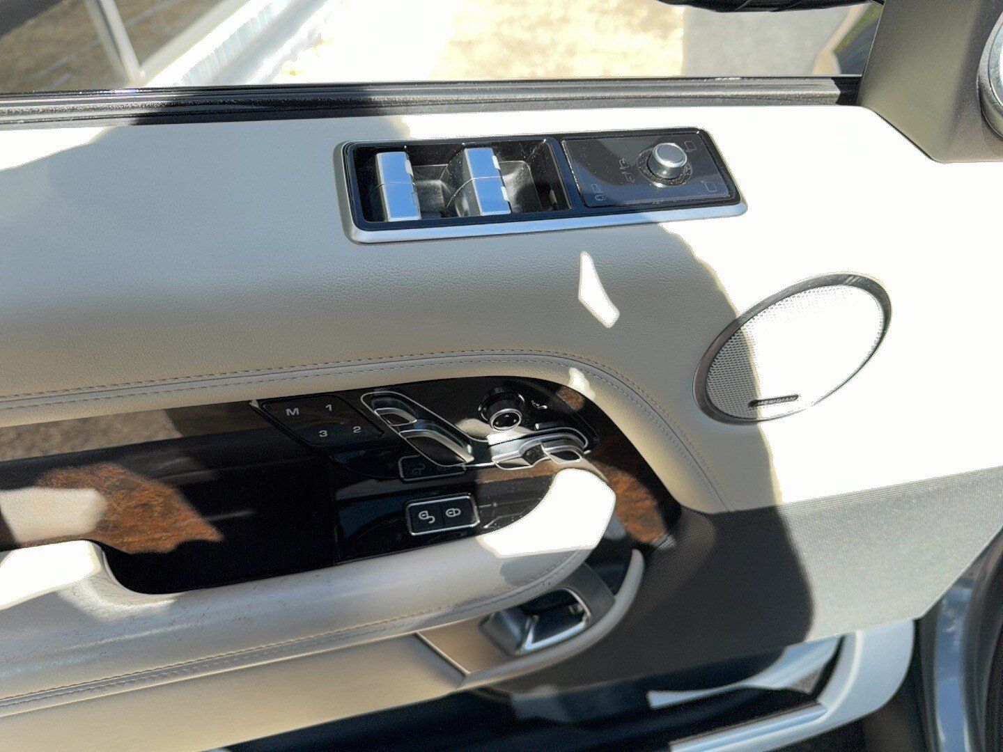 Used 2020 Land Rover Range Rover HSE AWD/4WD image 17