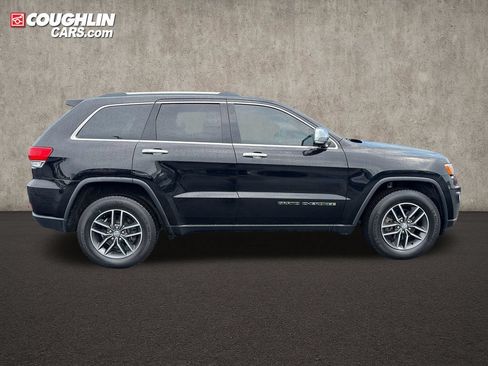 Used 2017 Jeep Grand Cherokee Limited AWD/4WD image 11