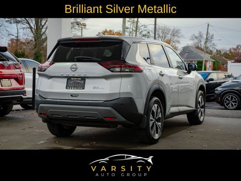 Used 2022 Nissan Rogue SV image 4