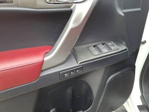 Used 2023 Lexus GX 460 Premium w/ Premium Package image 13