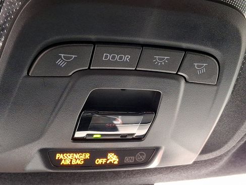 Certified 2025 Toyota Corolla SE image 24