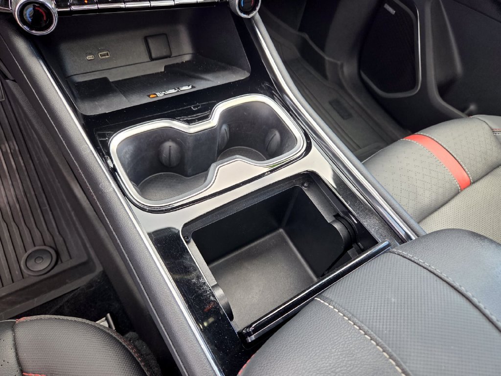 Used 2024 Chevrolet Traverse RS w/ LPO, Floor Liner Package FWD image 28