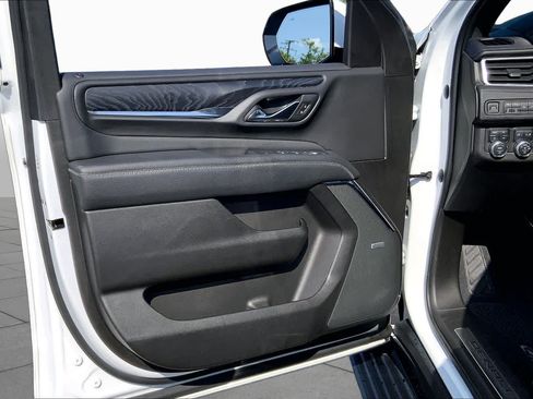 Used 2021 GMC Yukon Denali w/ Denali Ultimate Package AWD/4WD image 20