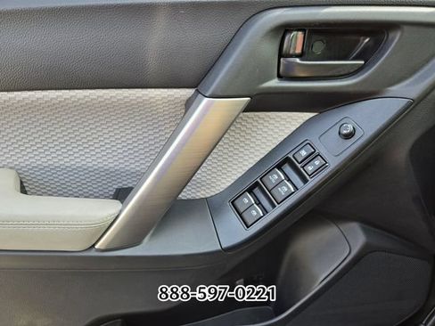 Used 2018 Subaru Forester 2.5i Premium AWD/4WD image 32