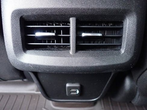 Used 2020 Chevrolet Equinox LT image 19