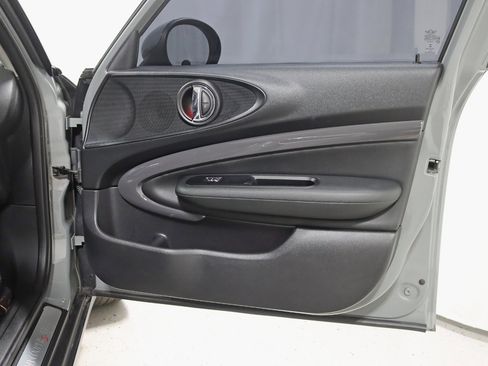 Used 2019 MINI Cooper Clubman S image 28